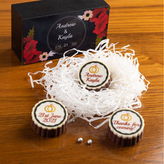 Thank your guests with ChocoCraft’s elegant wedding favors.