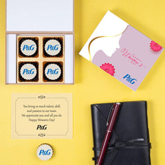 Elegant box presentation for International Women’s Day featuring printed chocolates.