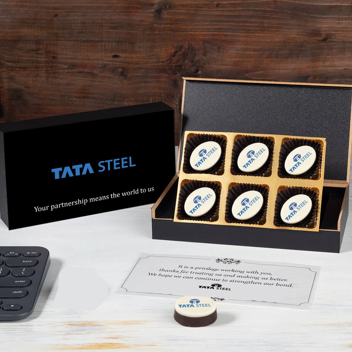 Personalized gift box with logo chocolates and message inside